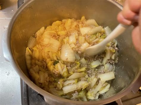 白菜と豚ひき肉の甘辛とろとろ煮 週末の作り置きレシピ