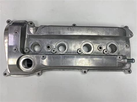 Engine Valve Cover For Toyota Camry Rav Highlander Matrix