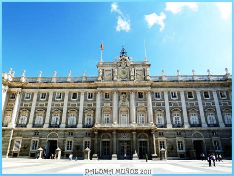 Palacio Real de Madrid, plaza de La Armería. Royal Palace of Madrid ...