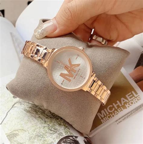 นาฬิกาข้อมือ Michael Kors นาฬิกาสายเลส ขนาดหน้าปัด 35 Mm สินค้า มี