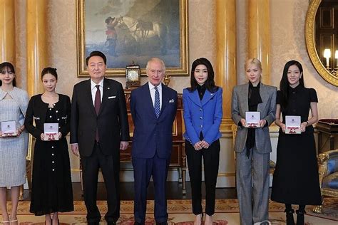 BLACKPINK Receives Honorary MBEs From King Charles Worldpop