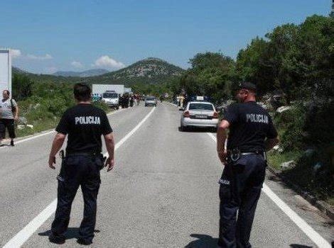 Grani Na Policija Bih Uhapsila Tri Osobe S Potjernica