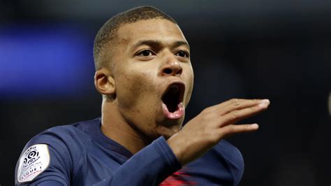 Foot Kylian Mbappé devient le joueur le plus cher du monde