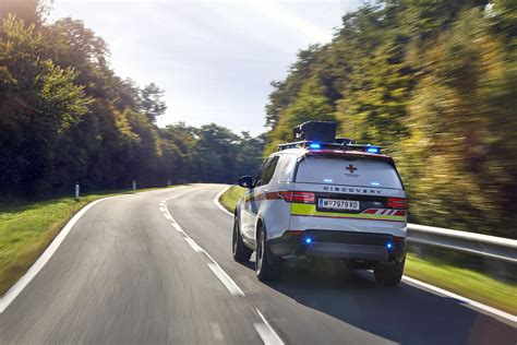 Land Rover Discovery Emergency Response Vehicle Comes With Its Own Drone Techeblog