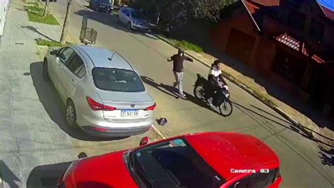 Motochorros Atacaron A Una Maestra Y A Punta De Pistola Le Robaron El