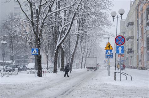 Zima Wr Ci Do Polski Nieg Ma Pada W Ca Ym Kraju Tu Mog Zosta