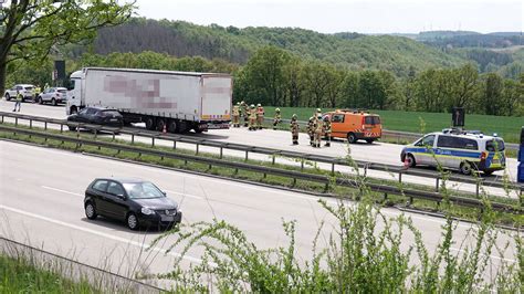 Kilometerlanger Stau Nach Unfall Auf A Antenne Sachsen