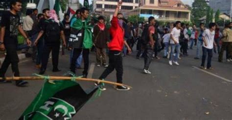 Kecam Tindakan Represif Aparat Dalam Demo Hmi Makassar Minta Presiden