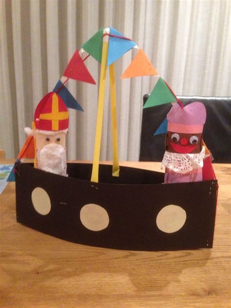 Sinterklaasmuts Boot Met 2 Stroken En 2 Wcrolletjes Piet En Sint