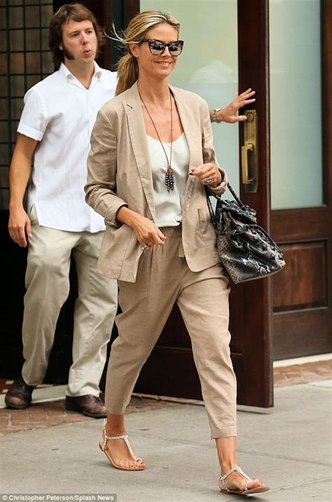 Nude A Cor Sem Cor A Carochinha