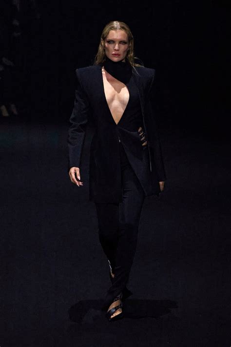 Mugler Ready To Wear Fall Winter Paris Nowfashion