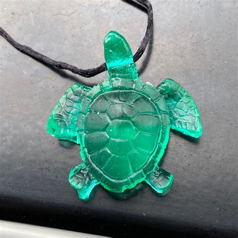 Emerald Green Resin Turtle Necklace Etsy