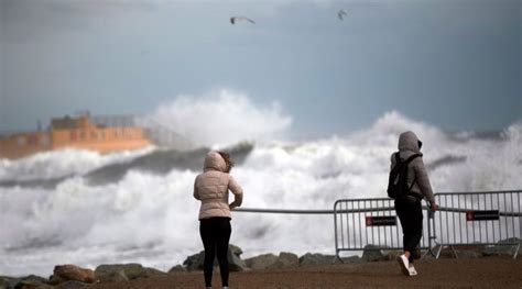 Cronaca Meteo Mondo Spagna In Ginocchio Tempesta Di VENTO E PIOGGIA