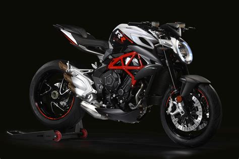 Motorrad Vergleich Yamaha Mt Sp Vs Mv Agusta Brutale Rr