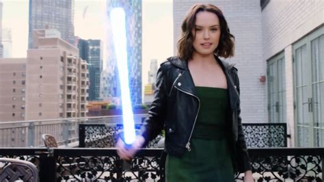 Star Wars Actress Daisy Ridley Shows Off Her Lightsaber Skills While ...