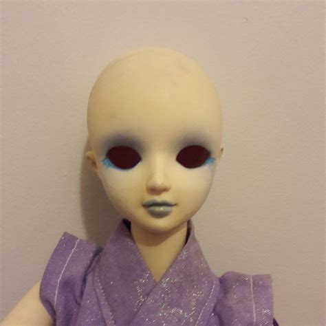 Need Help Identifying A Doll Bjd