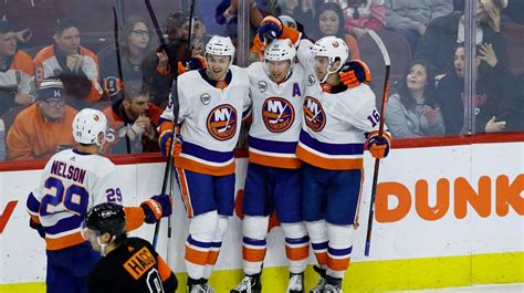 Josh Bailey breaks scoring drought and Islanders beat Flyers - Newsday