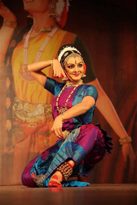 Bharatnatyam Manju Warrier Bharatanatyam Poses Indian Classical