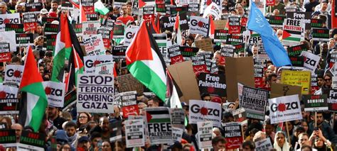 Zehntausende Menschen bei Pro Palästina Demo in London tagesschau de