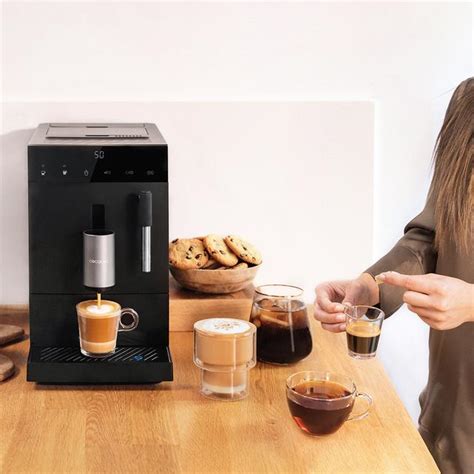 Cremmaet Compact Steam Cafetière compacte super automatique Cecotec