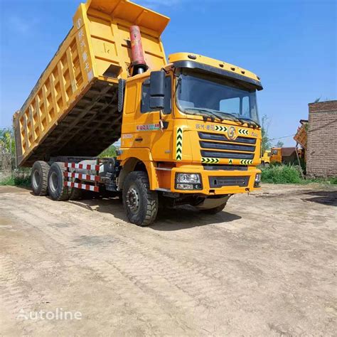 X Drive Wheels Dumper F Golden Yellow Color Dump Truck For