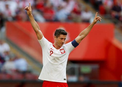 Robert Lewandowski Inwestuje W Firm Produkuj C Gry Sportowe