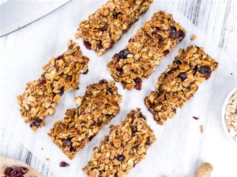 15 Best Healthy Protein Bars For 2023 According To