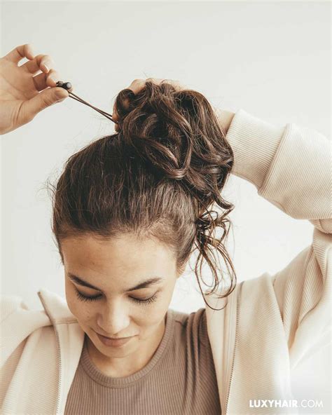 Messy Bun Hair Piece How To Wear And Style A Clip In Bun Luxy® Hair