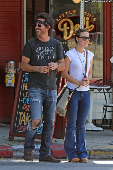 Leelee Sobieski Los Angeles Posing Hot New York Beautiful High Famous