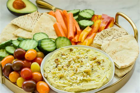 Avocado & Roasted Garlic Hummus Platter - California Avocados