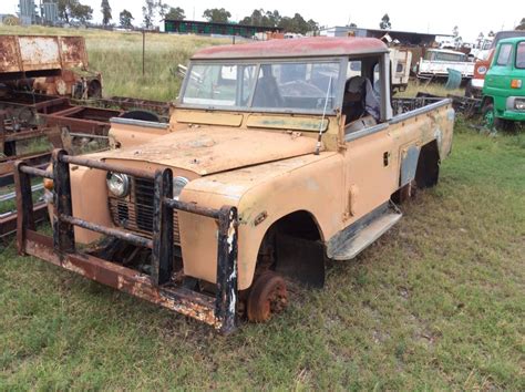 Land Rover Utes Truck Tractor Parts Wrecking