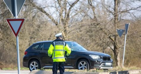 Blitzermarathon In Pforzheim Und Der Region Polizei Nimmt Raser Ins