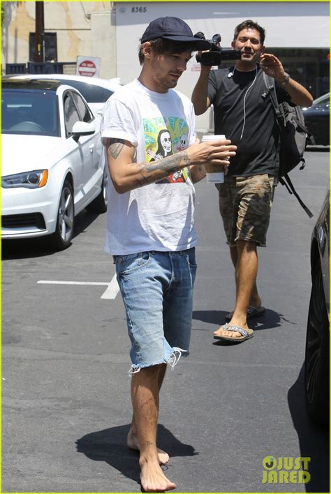 Louis Tomlinson Goes Barefoot At Starbucks Danielle Campbell Supports