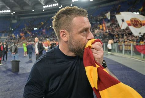 De Rossi E Il Nuovo Contratto Con La Roma Svelati Durata E Bonus