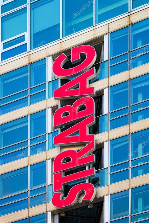 Strabag Empresa Constructora Logotipo Y Letras Rojas