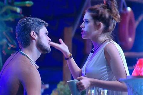 Bbb18 Ana Clara Tira Satisfação Com Breno Após Beijo Em Jaqueline