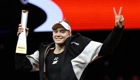 Elena Rybakina a câştigat turneul de la Stuttgart după o finală cu