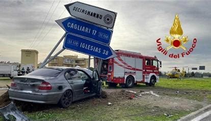 Scontro Tra Due Auto Sulla Statale 130 Due Feriti