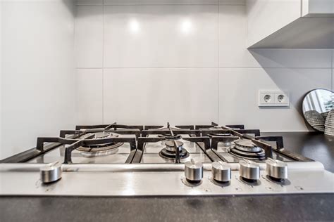 The Complete Guide to Integrated Ovens: Maximizing Space and Style in