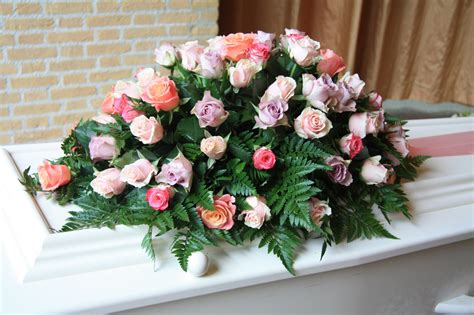 How to Choose Appropriate Funeral Flowers - Ivywood Florist