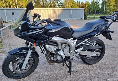 Yamaha FZ6 600 cm³ 2006 Helsinki Moottoripyörä Nettimoto