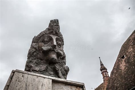 Monumento A Vlad Tepes Dracula Que Se Coloca En El Cuadrado De La