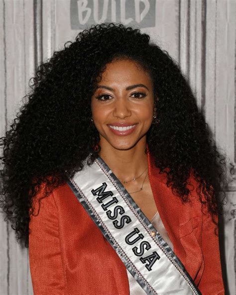 Miss USA Cheslie Kryst Confirmada la causa de su muerte Fanáticos