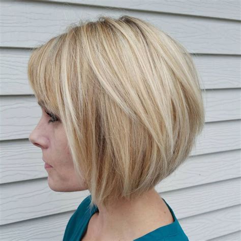 Caramel Blonde Layered Bob Wavy Bob Hairstyles Choppy Bob Hairstyles