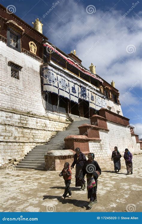 Ganden Monastery in Tibet editorial image. Image of asia - 17245020