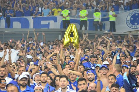 Cruzeiro Goleia O Vasco E Volta S Rie A Nacional Ap S Tr S Anos