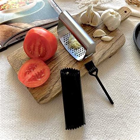 Yoboo Garlic Press Garlic Crusher Kitchen Garlic Rocker Stainless