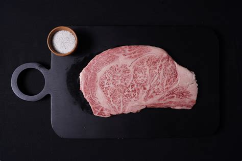 Japanese A5 Wagyu Certified Kobe Beef Ribeye I Bms 12 10 12oz