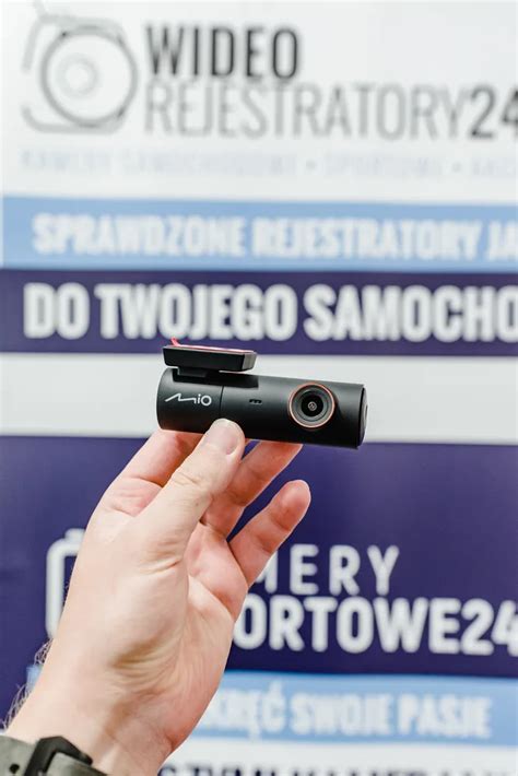 Kamera samochodowa Mio MiVue J30 | Wideorejestratory24.pl