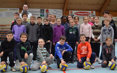 Notre Dame Les élèves De Cm2 Initiés Au Volley Ball Le Télégramme